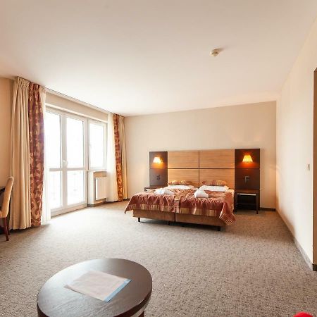 Apartament Hotelowy Delux W Kolobrzegu Ul Kosciuszki 16 Pobyt 7 Nocy 20 Procent Rabatu ,4 Dni 10 Procent Rabatu Kültér fotó