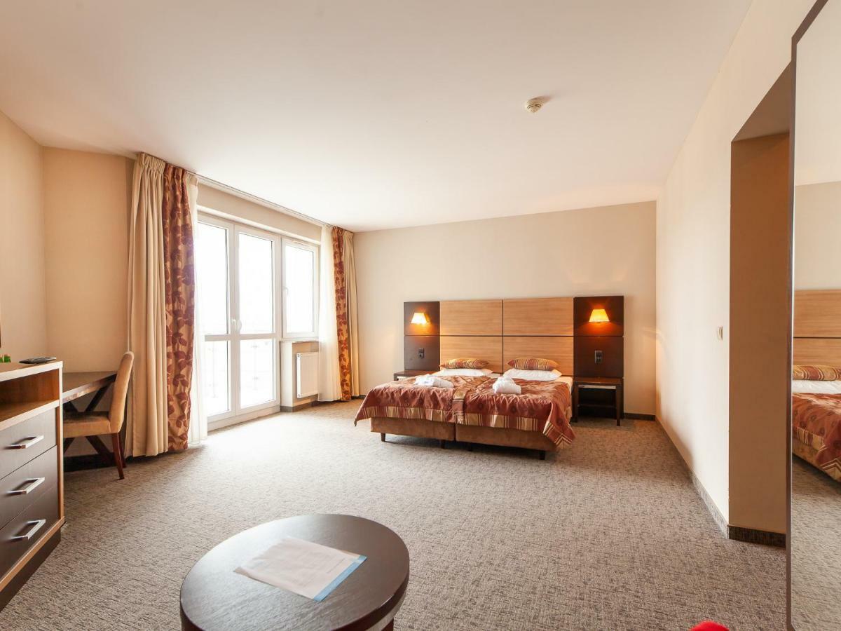 Apartament Hotelowy Delux W Kolobrzegu Ul Kosciuszki 16 Pobyt 7 Nocy 20 Procent Rabatu ,4 Dni 10 Procent Rabatu Kültér fotó